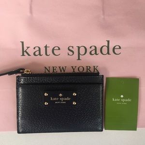 SAKE!! Kate Spade zippered Cardholder